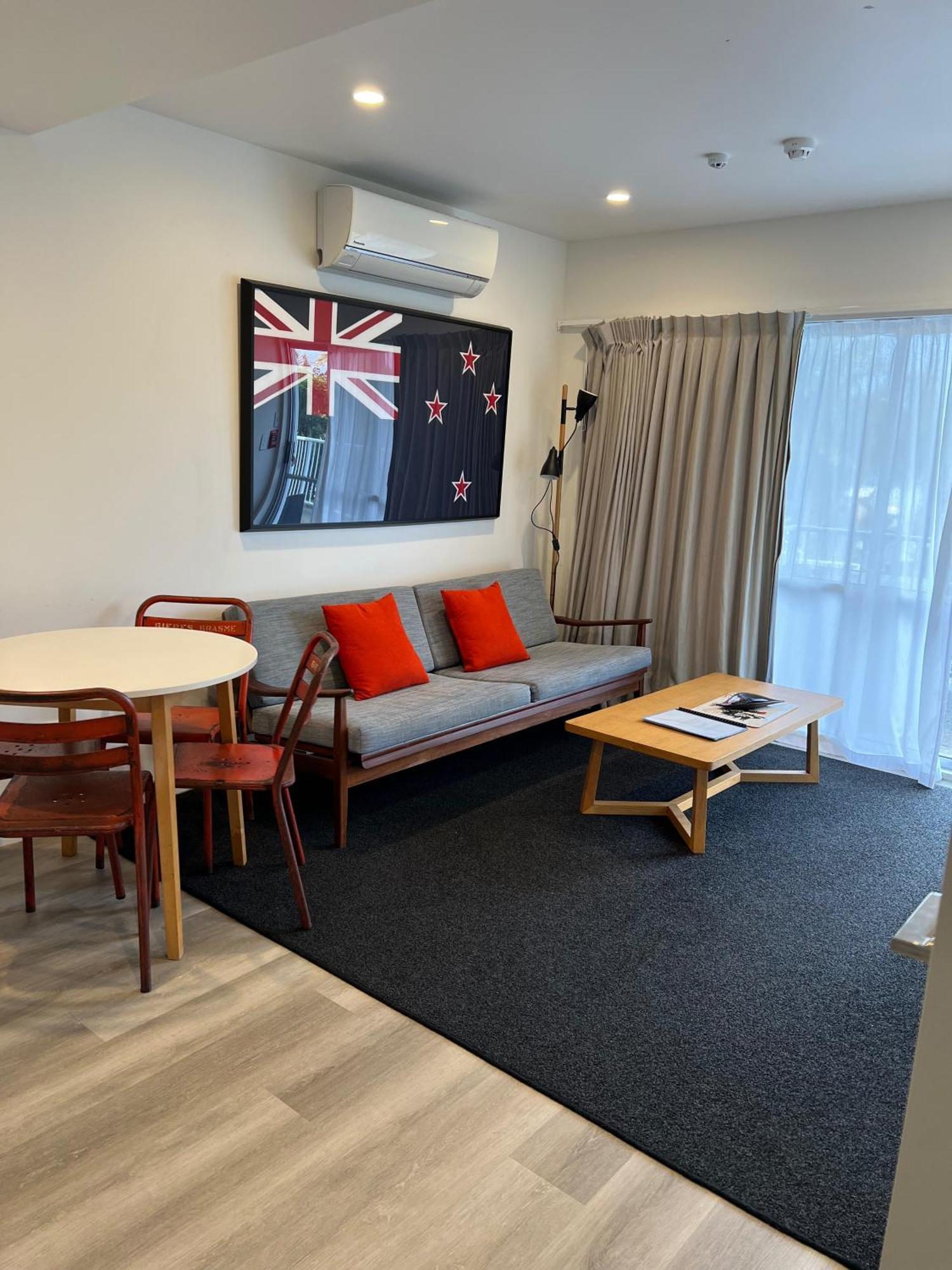 Russell Apartment - Unit 1 Ngoại thất bức ảnh